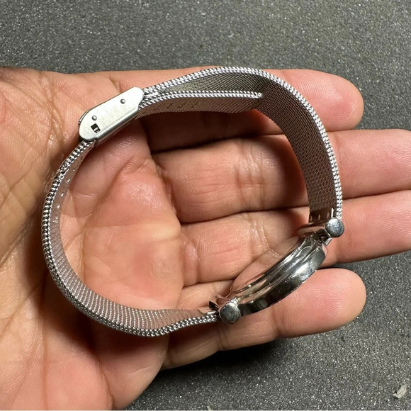 Hamlin Ultra Thin Ladies Quartz Watch Silver Tone Diamond Accent Dial Working - Picture 7 of 10